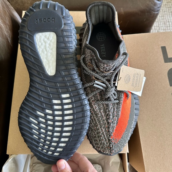 Adidas Yeezy Boost 350 V2 SOLD - Picture 2 of 6